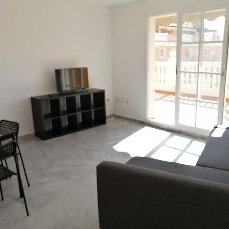 Lovely Penthouse In Front Of The Beach With Free Parking Málaga Esterno foto