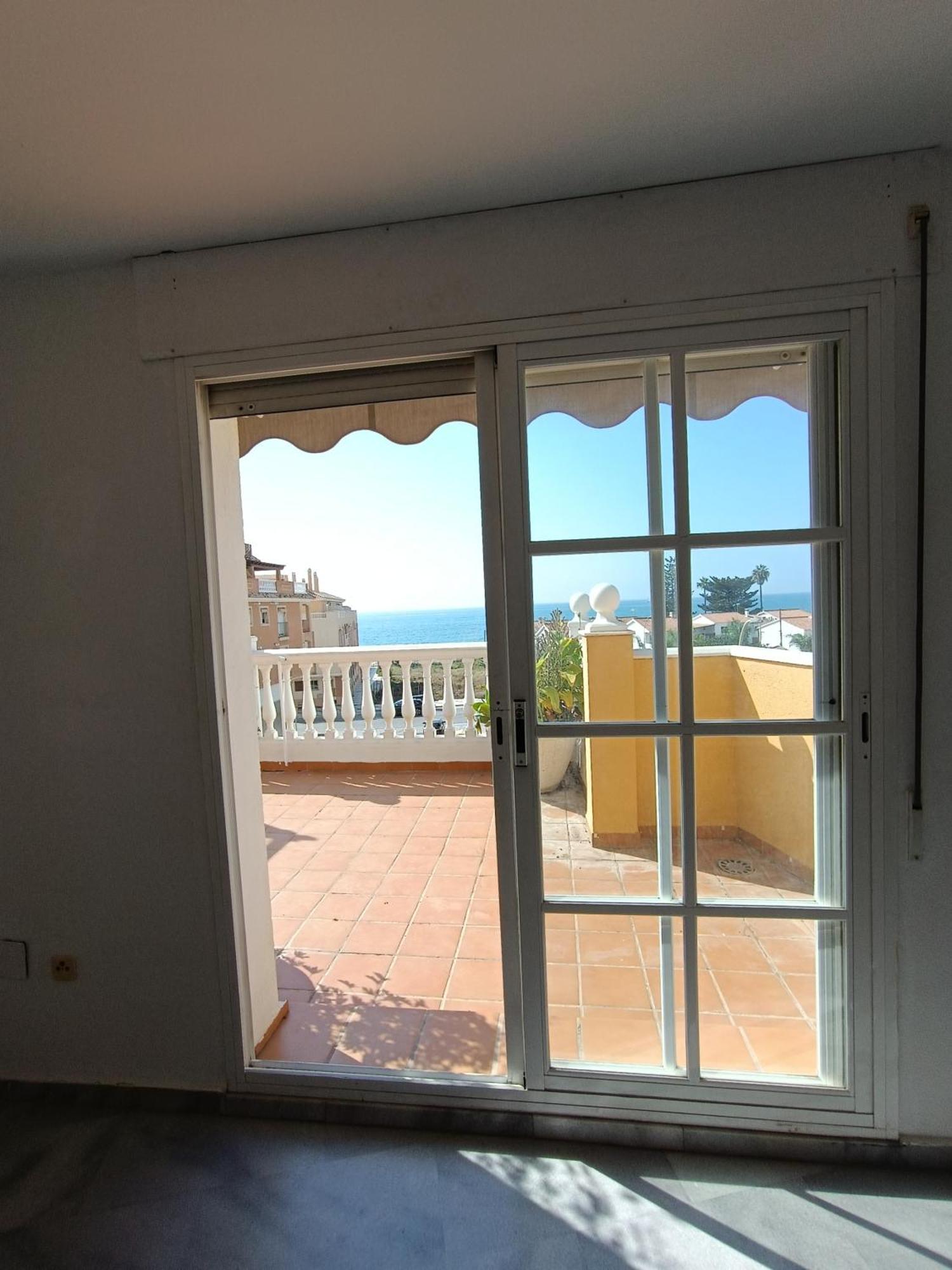 Lovely Penthouse In Front Of The Beach With Free Parking Málaga Esterno foto
